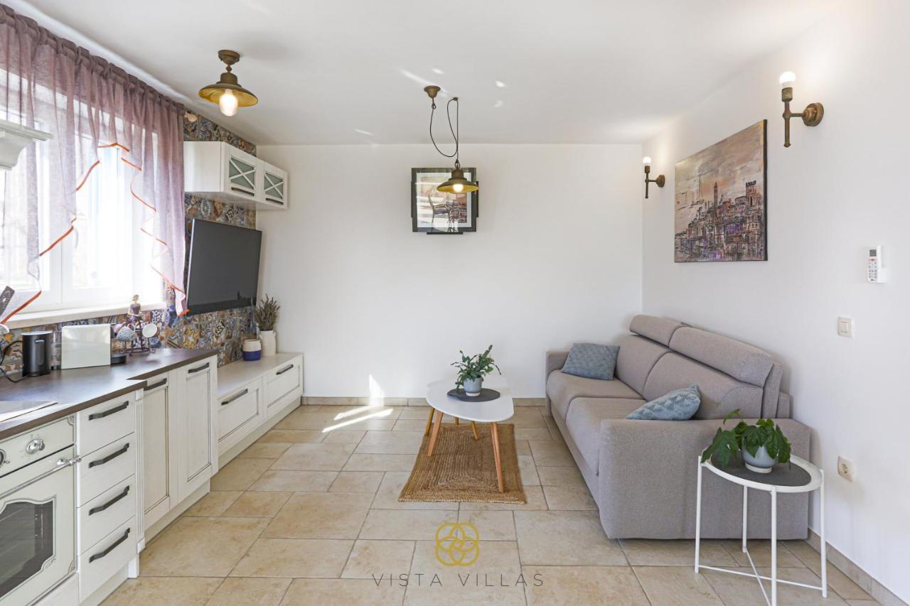 Vista Villas - Salty Kisses Apartment Villa S ราชานาส ภายนอก รูปภาพ